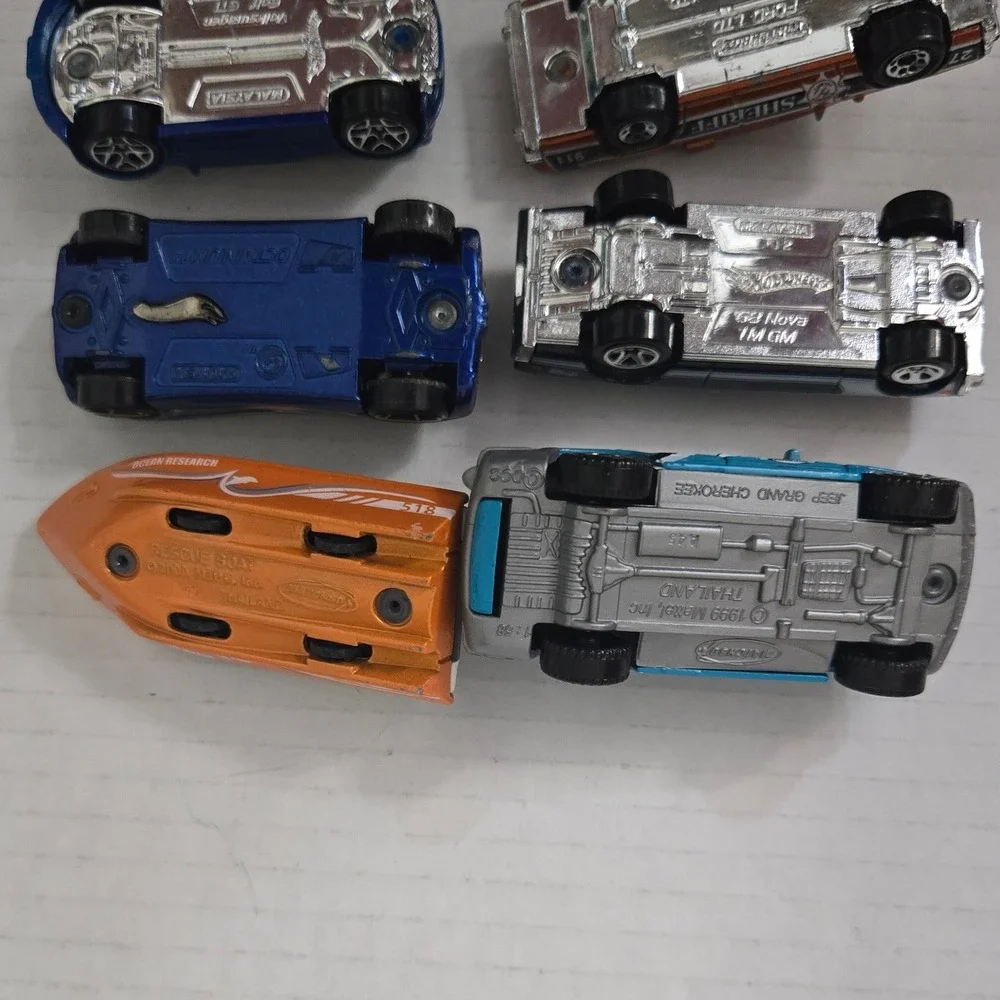 Vintage Matchbox Hot Wheels Police Sheriff Ford LTD Jeep Rescue Boat Lot of 7